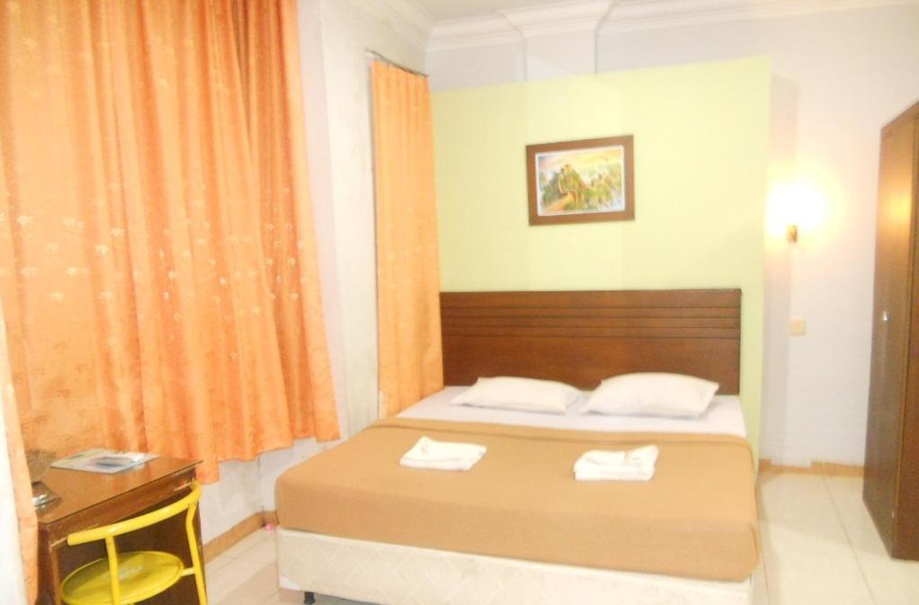 Hotel Parma Pekanbaru Room photo